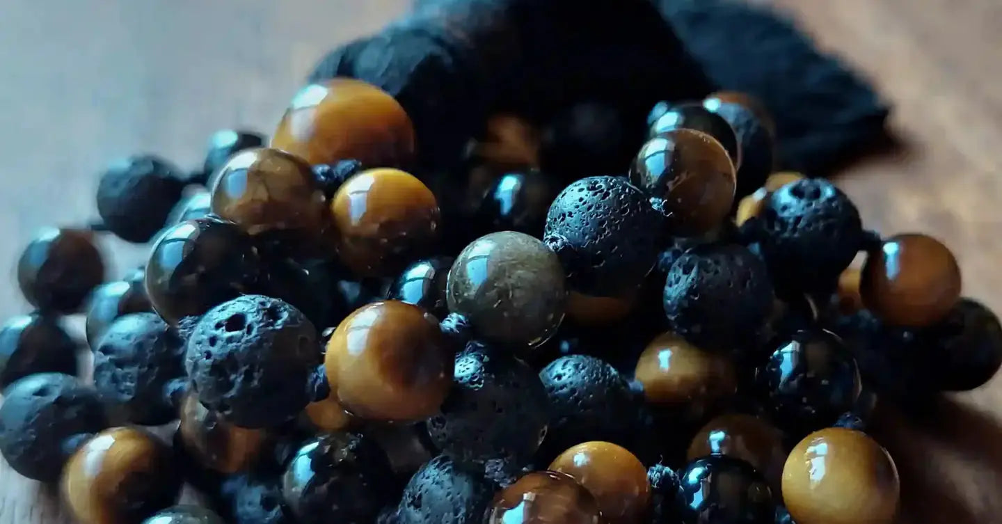 Elemental-Harmony-Embracing-the-Powers-of-Obsidian-Lava-Stone-and-Tiger-s-Eye Sylvia Crystals Sp. z o.o.