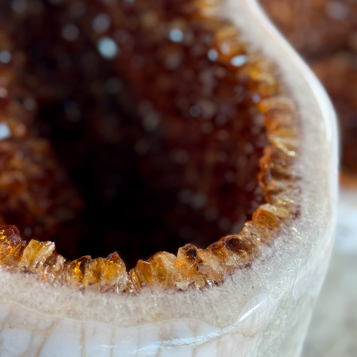 Citrine-coloured Geode 500 × 270 × 330 mm