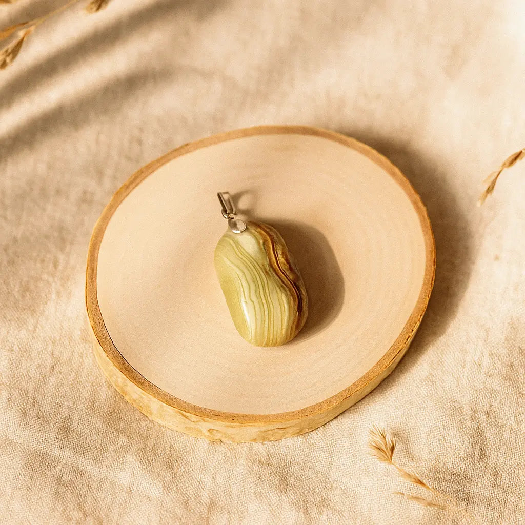Aragonite Tumbled Pendant Sylvia Crystals Sp. z o.o.