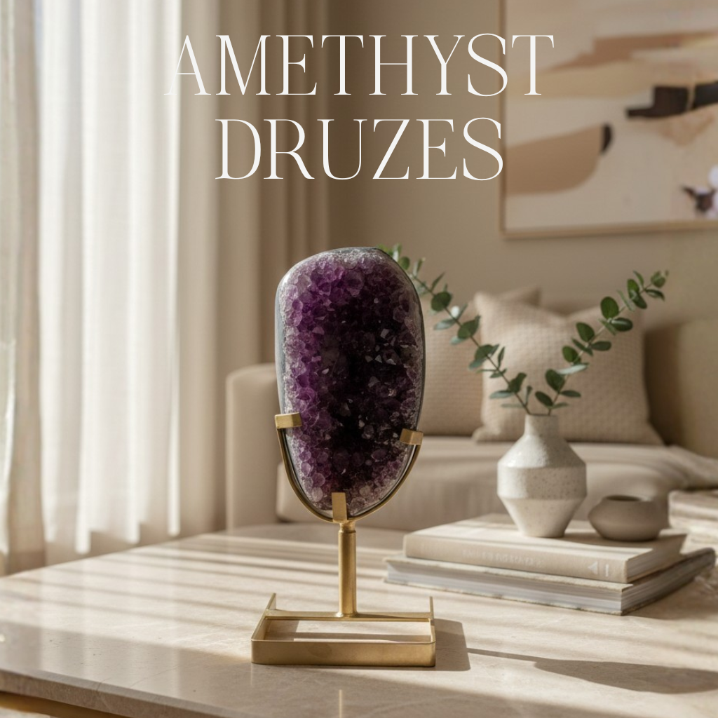 Velika polirana ametistna druza na metalnom postolju