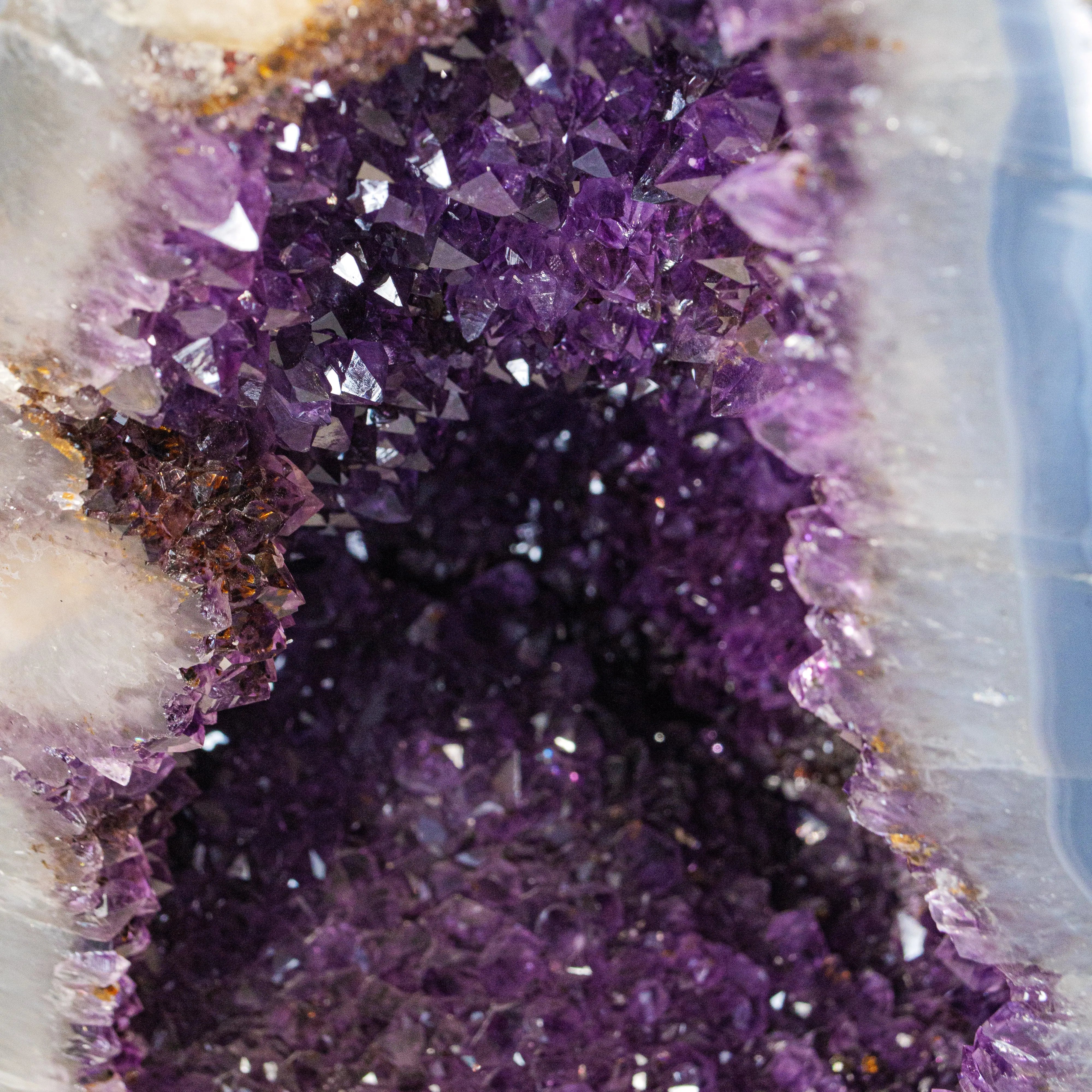 Amethyst Geode Sylvia Crystals Sp. z o.o.