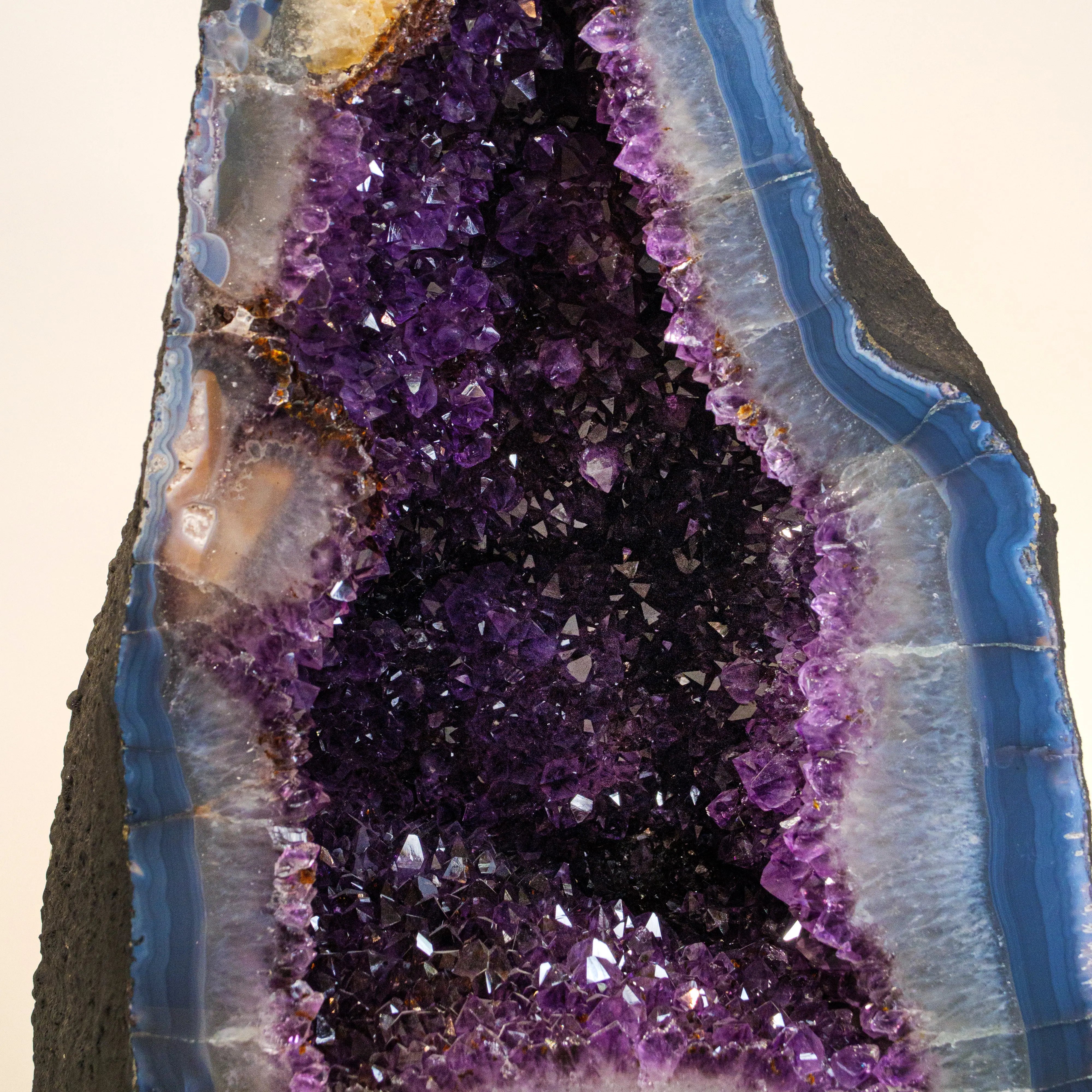 Amethyst Geode Sylvia Crystals Sp. z o.o.