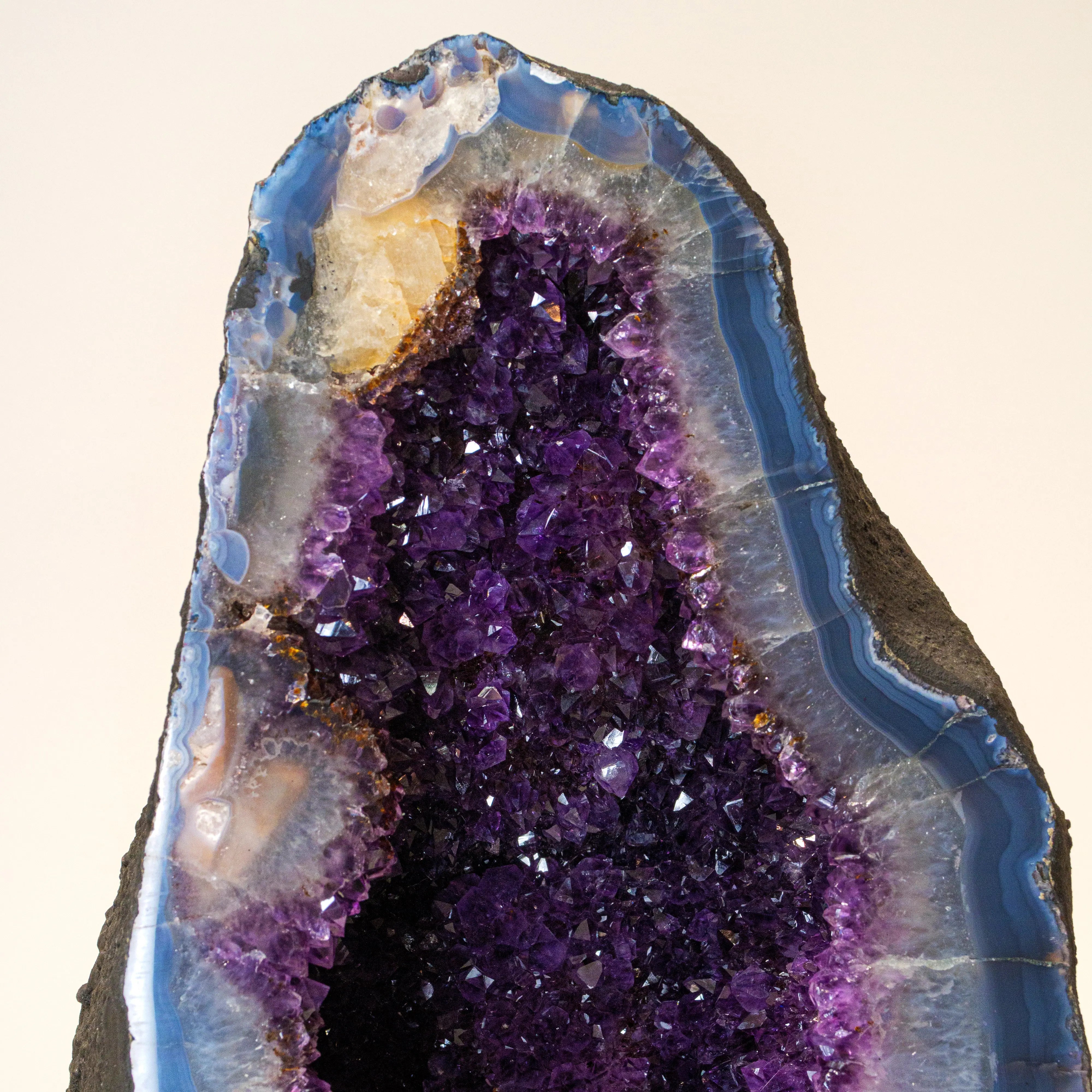 Amethyst Geode Sylvia Crystals Sp. z o.o.