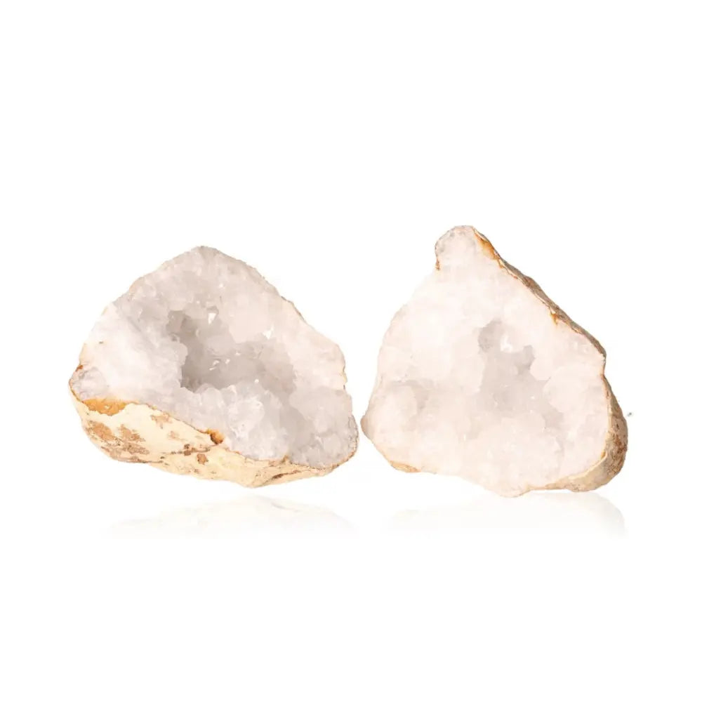 Quartz Geode split open revealing sparkling white crystals inside, weighing between 1200-2000g, showcasing natural beauty and clarity.