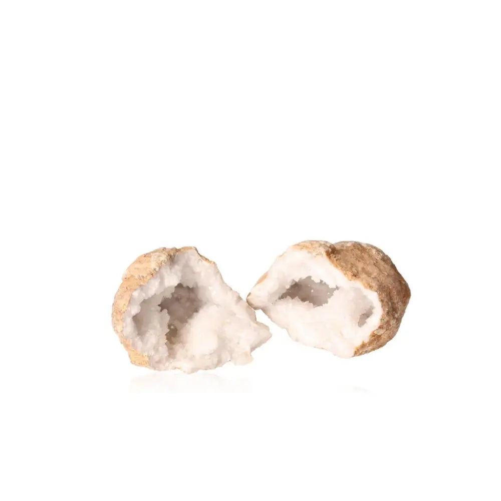Open Quartz Geode showcasing white crystals, offering natural beauty and energy benefits, weight 1200-2000g.