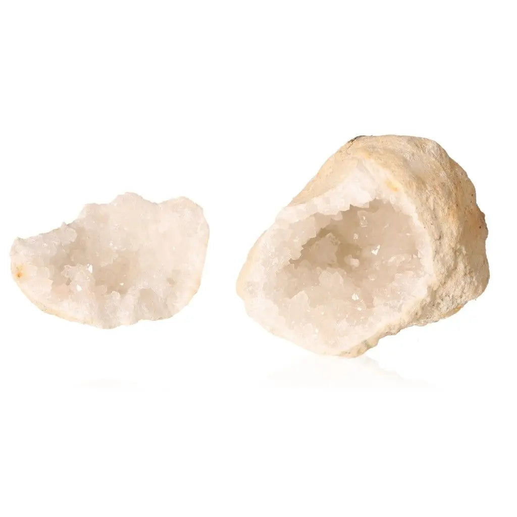 Quartz Geode with milky quartz crystals exemplifying natural beauty and purifying energy, weight between 400-600g.