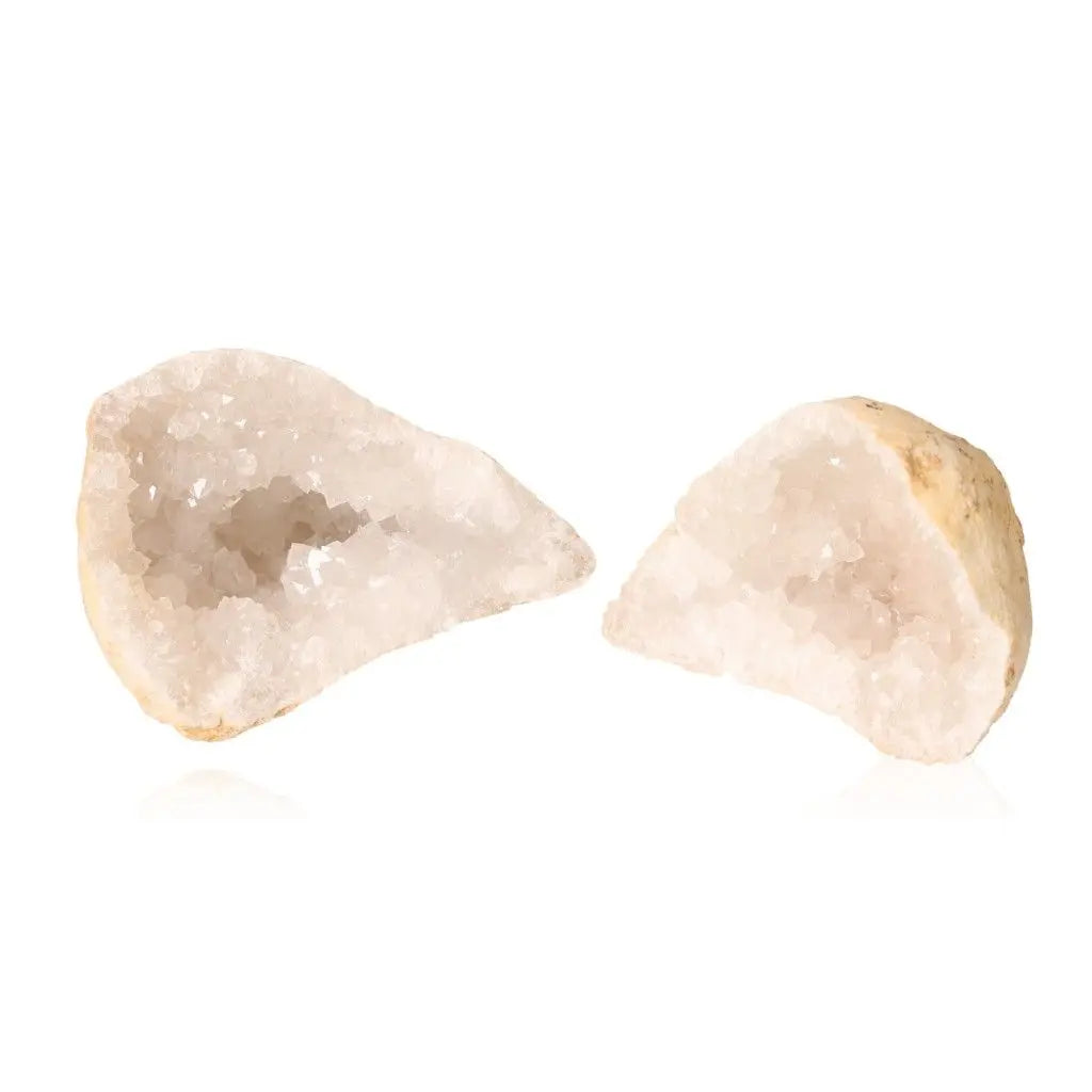 Open quartz geode showcasing sparkling milky crystals, weighing 400-600g, perfect for natural decor and energy purification.