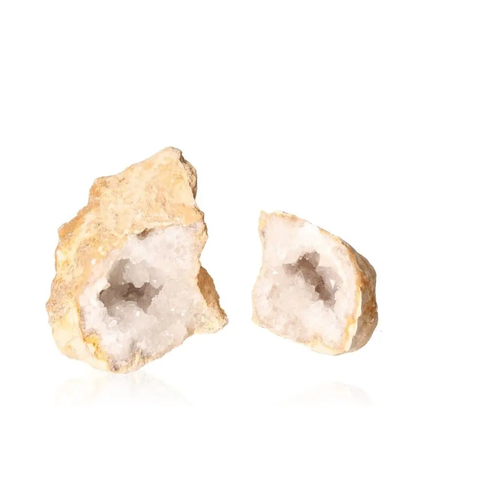 Open quartz geode revealing sparkling cloudy white crystals inside, weight 900-1200g, featuring rugged earthy outer shell.