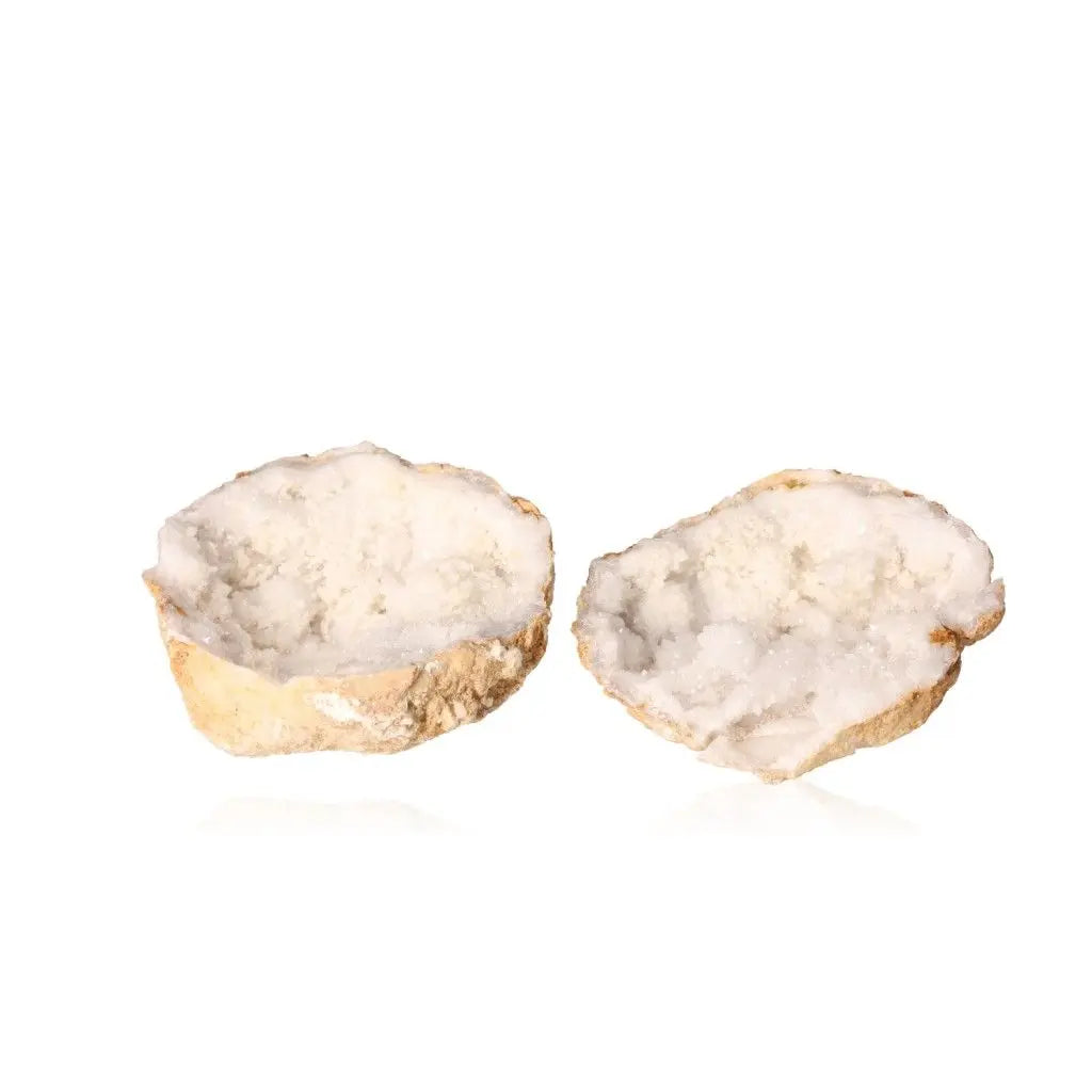 Open Quartz Geode showcasing sparkling crystals, 900-1200g, rugged beauty, enhances peace and positivity in any space.