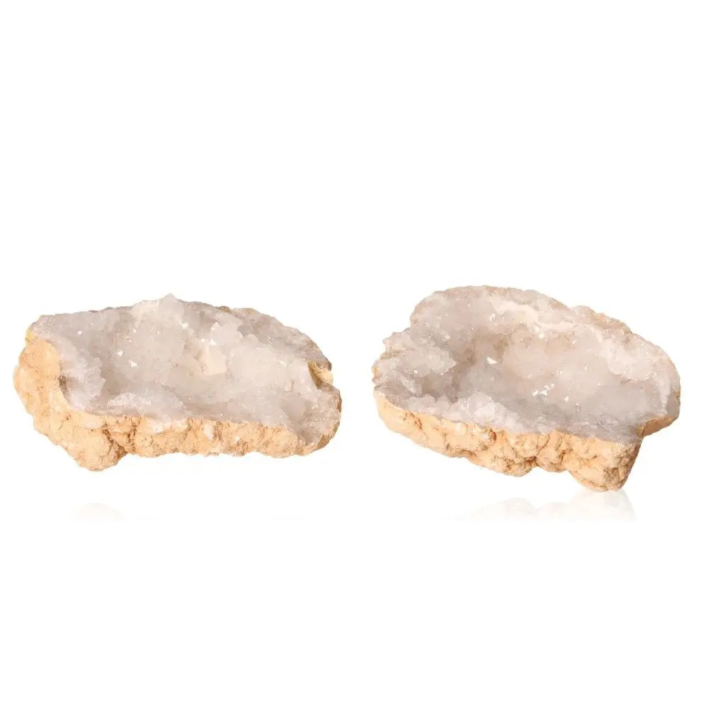 Open Quartz Geode showcasing sparkling white crystals and earthy exterior, weighing 900-1200g, for decoration or healing.