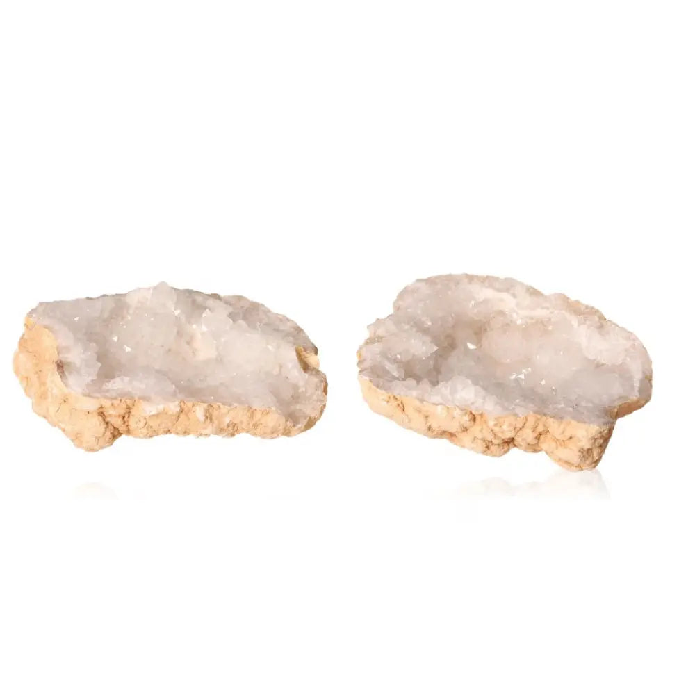 Quartz geode with shimmering white crystals and an earthy exterior, weighing 900-1200g, perfect for purifying and amplifying energy.