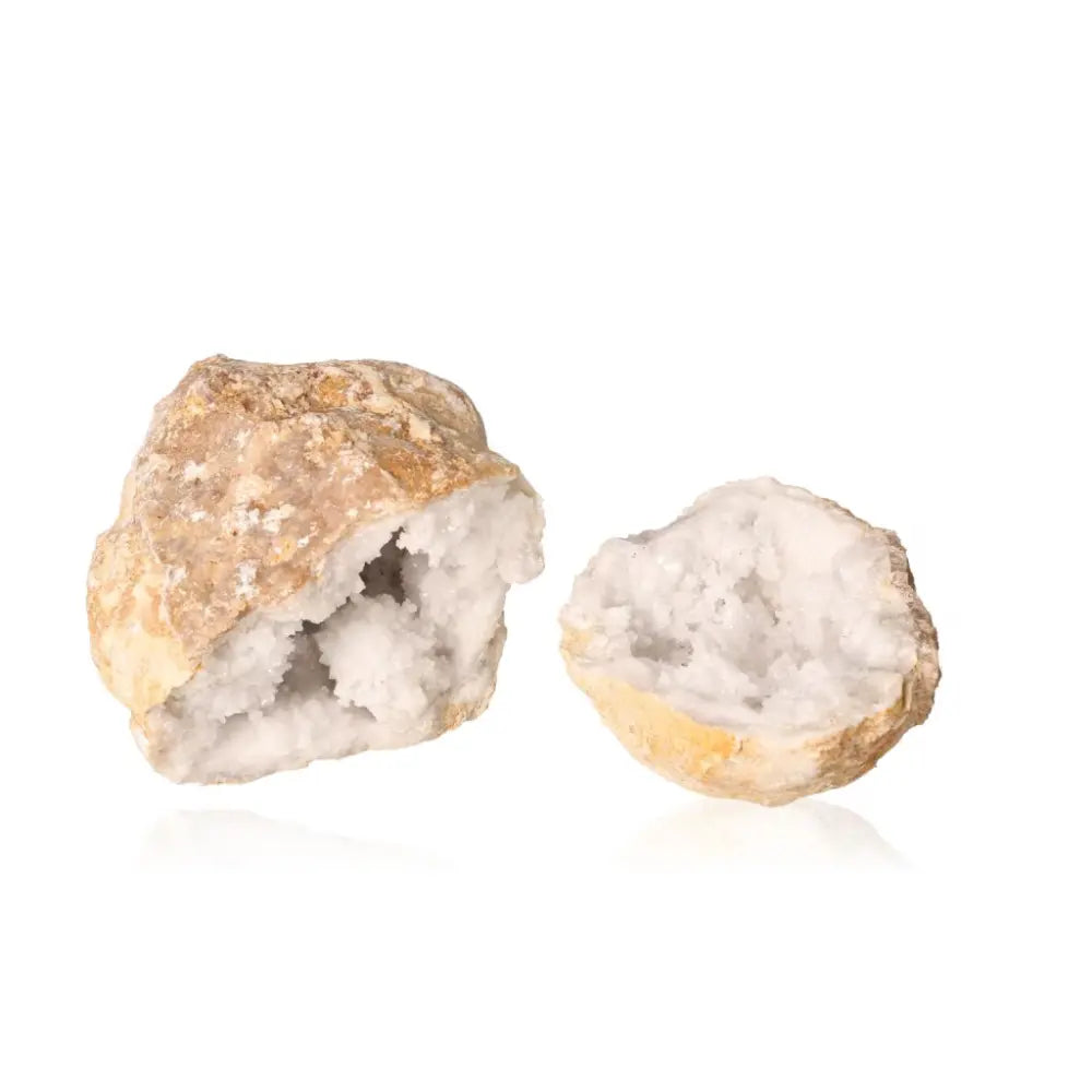 Quartz geode split open, revealing cloudy white crystalline interior, weight 900-1200g, perfect for home decor and elegance.