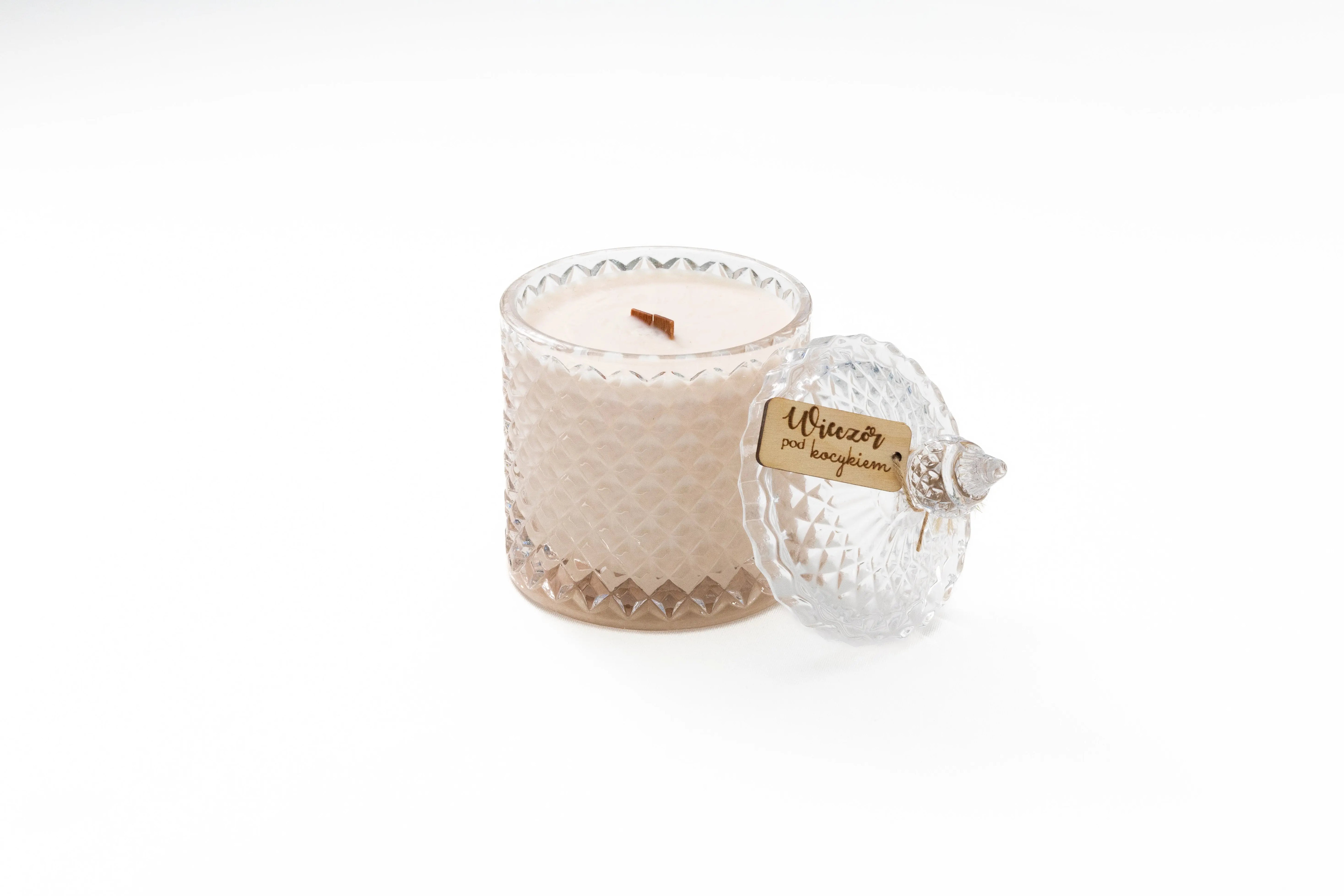 Soy candle Wieczór pod kocykiem Sylvia Crystals Sp. z o.o.