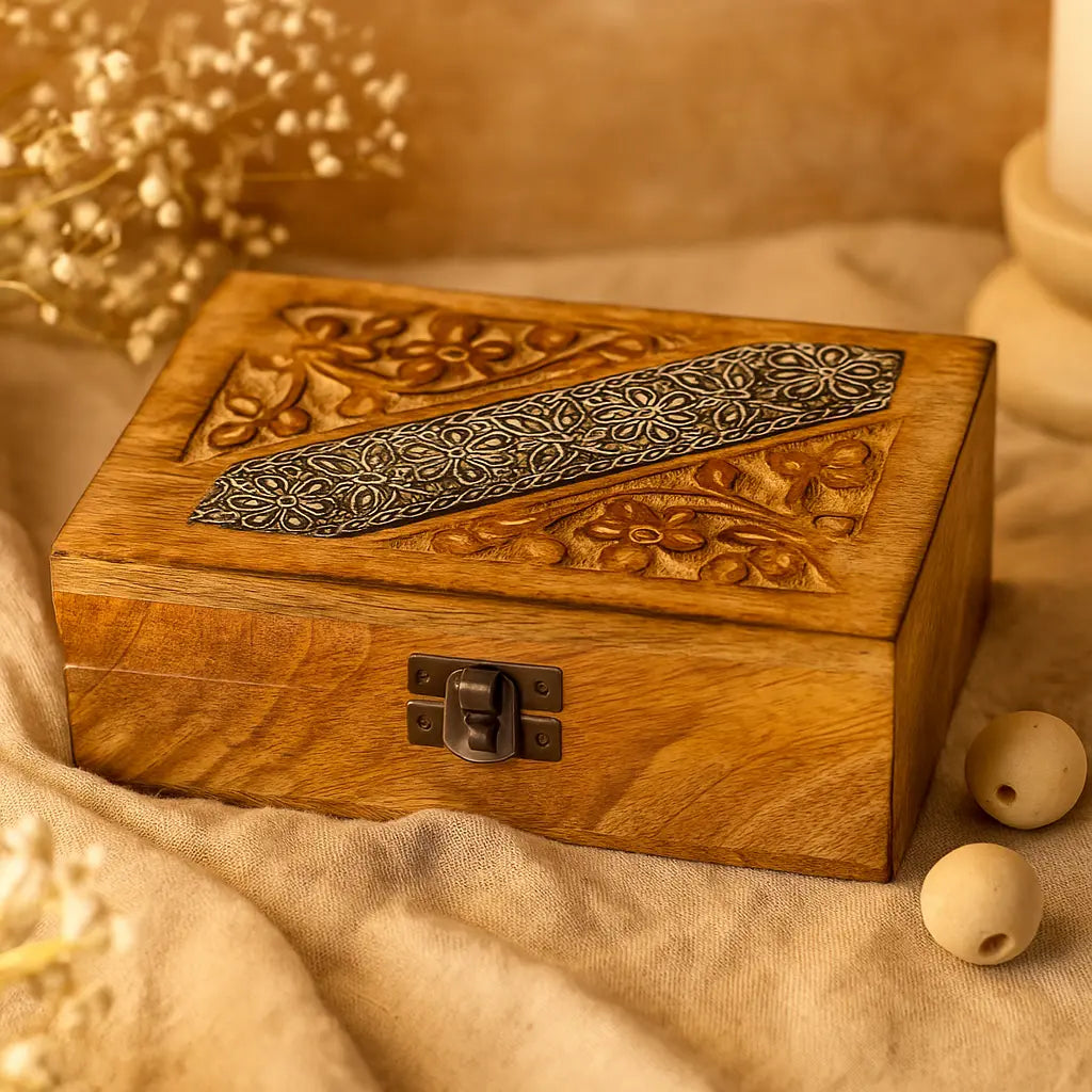 Wooden Jewelry Box – Classic Craftsmanship and Elegant Storage Sylvia Crystals Sp. z o.o.