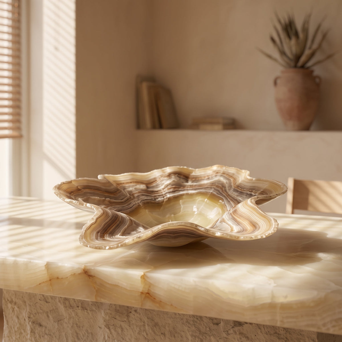 Onyx bowl 435 × 150 × 440 mm