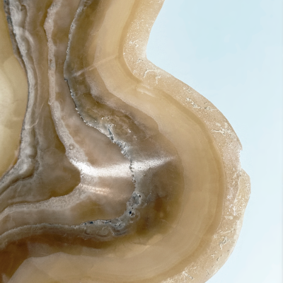 Onyx bowl 435 × 150 × 440 mm