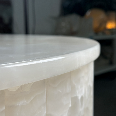 Onyx table 900 × 900 × 900 mm