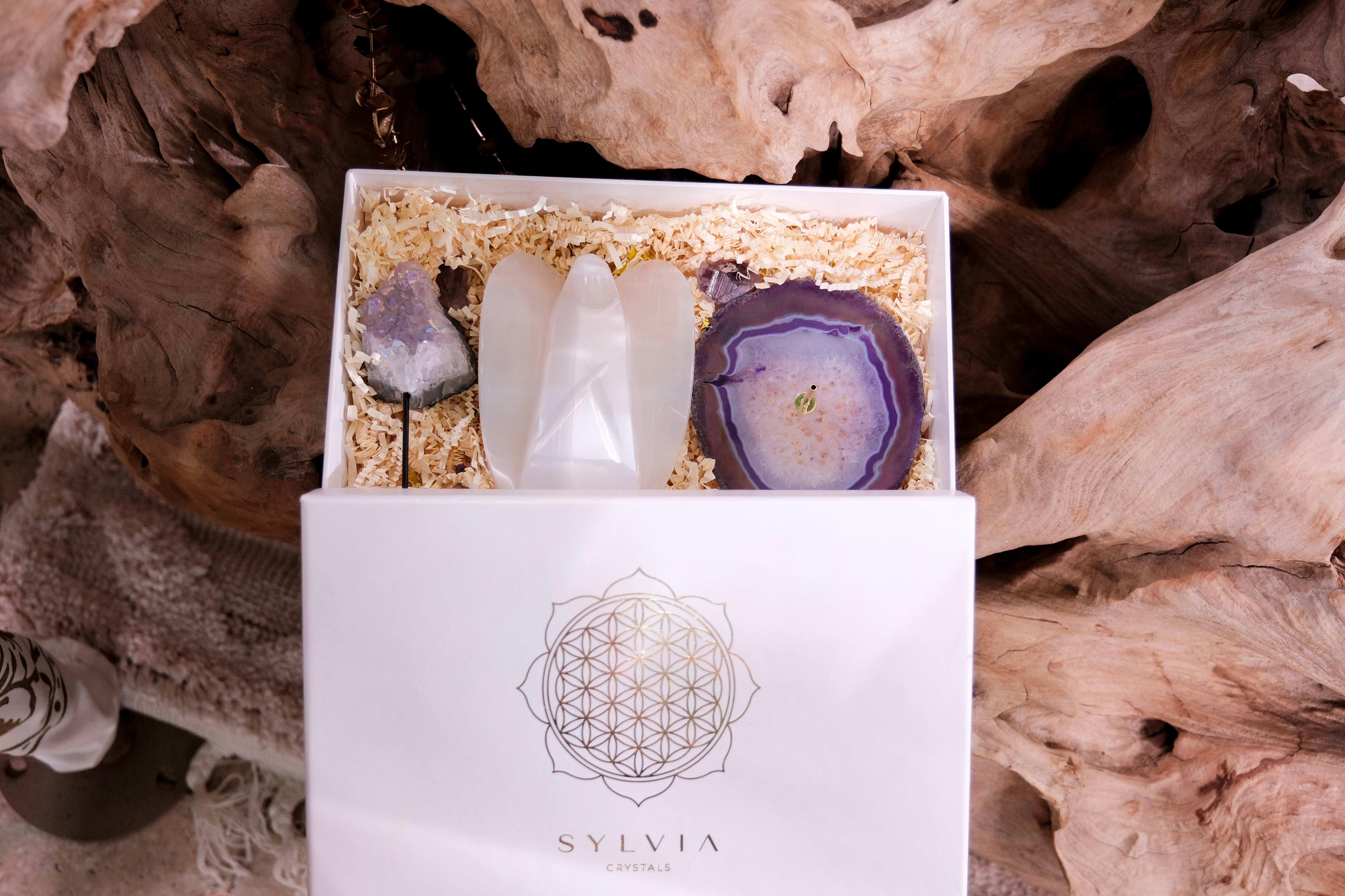 "Sylvia Crystals Spiritual Cleansing Christmas Gift Box with Selenite Angel, Angel Aura Amethyst, and Agate Incense Holder"