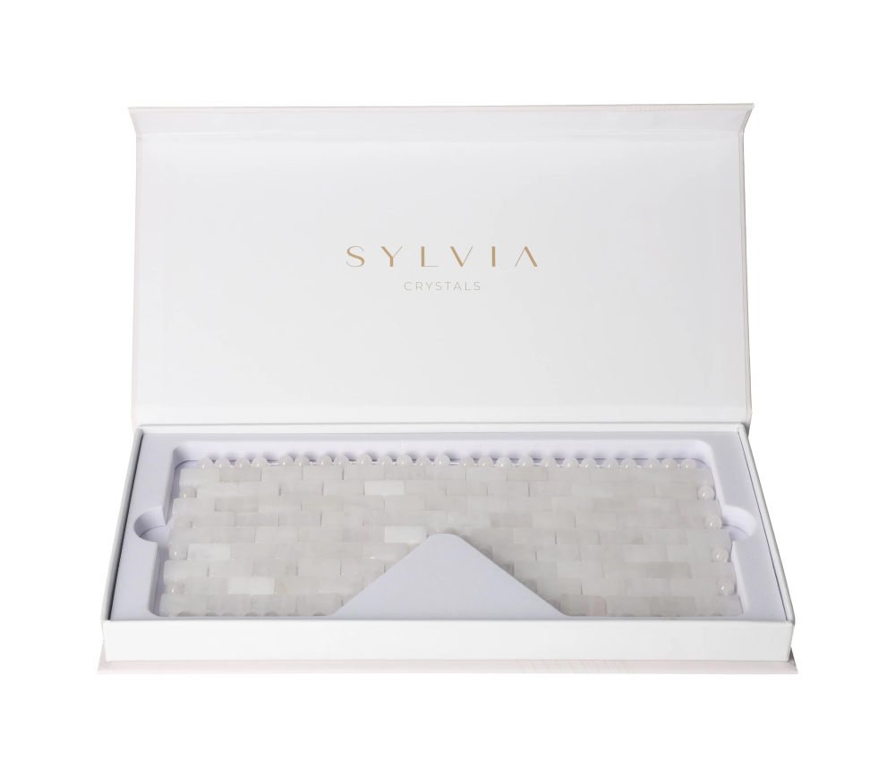 White Jade Eye Mask 634885 in elegant packaging, featuring pure white jade stones for cooling, depuffing, and enhancing serum absorption.