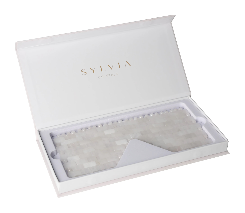 White Jade Eye Mask 634885 in elegant packaging for luxurious skincare routine