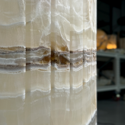 Onyx table 900 × 900 × 900 mm