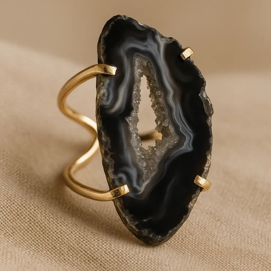 Agate Geode Slice Arc And Wire Ring (Gold) Sylvia Crystals Sp. z o.o.