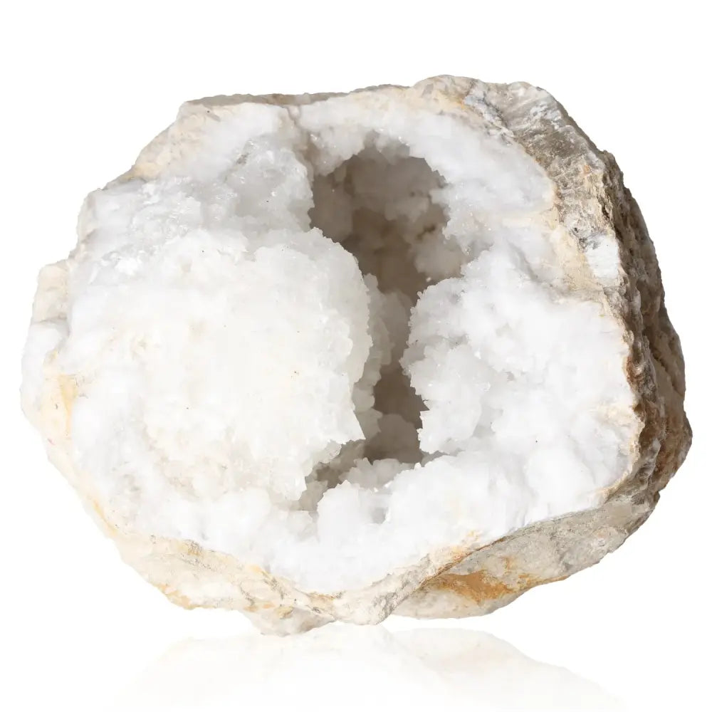 Geode quartz XL, white crystal geode with unique properties, connects to chakras and zodiac signs for spiritual and energetic support.