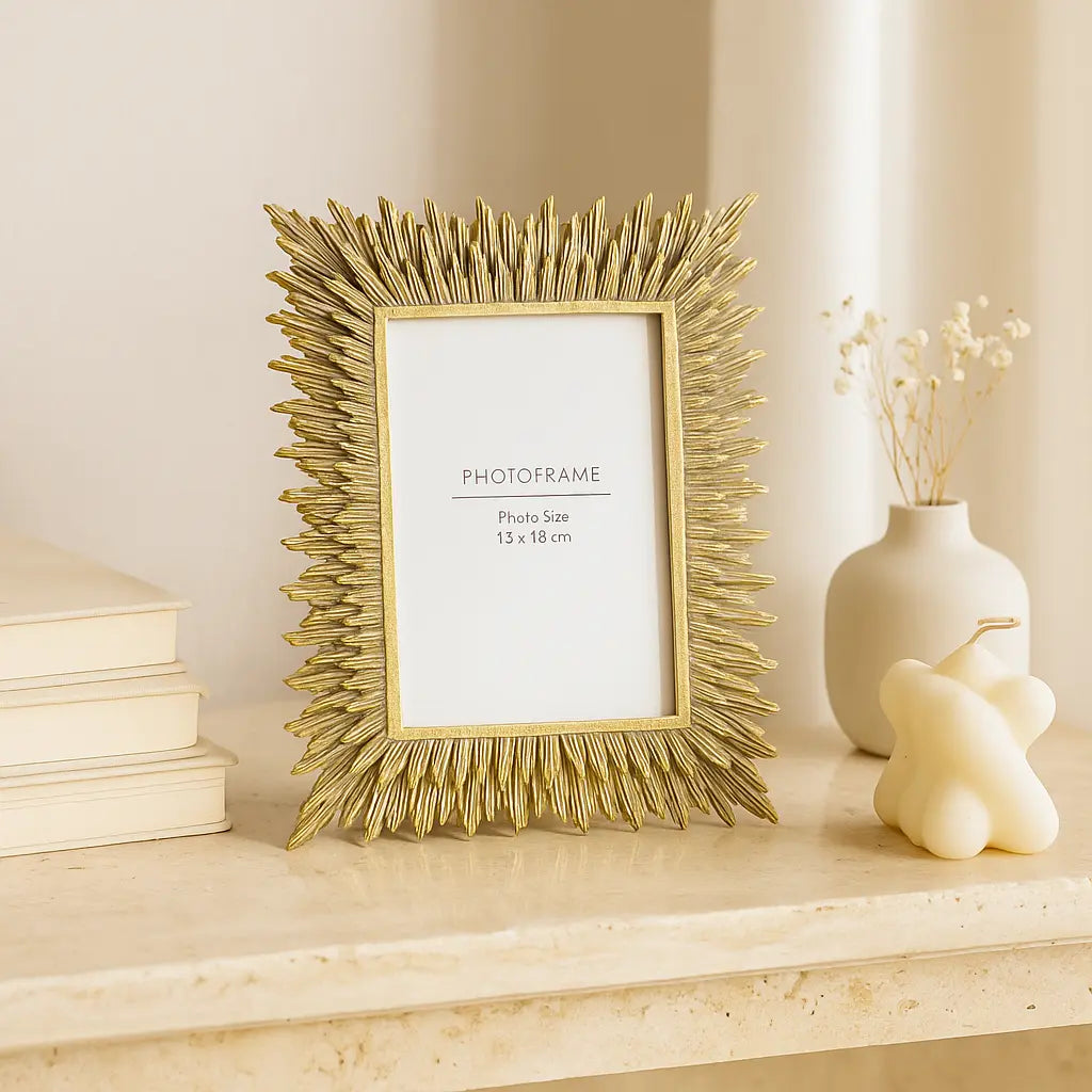 Golden Photo Frame – Classic Elegance for Your Memories Sylvia Crystals Sp. z o.o.