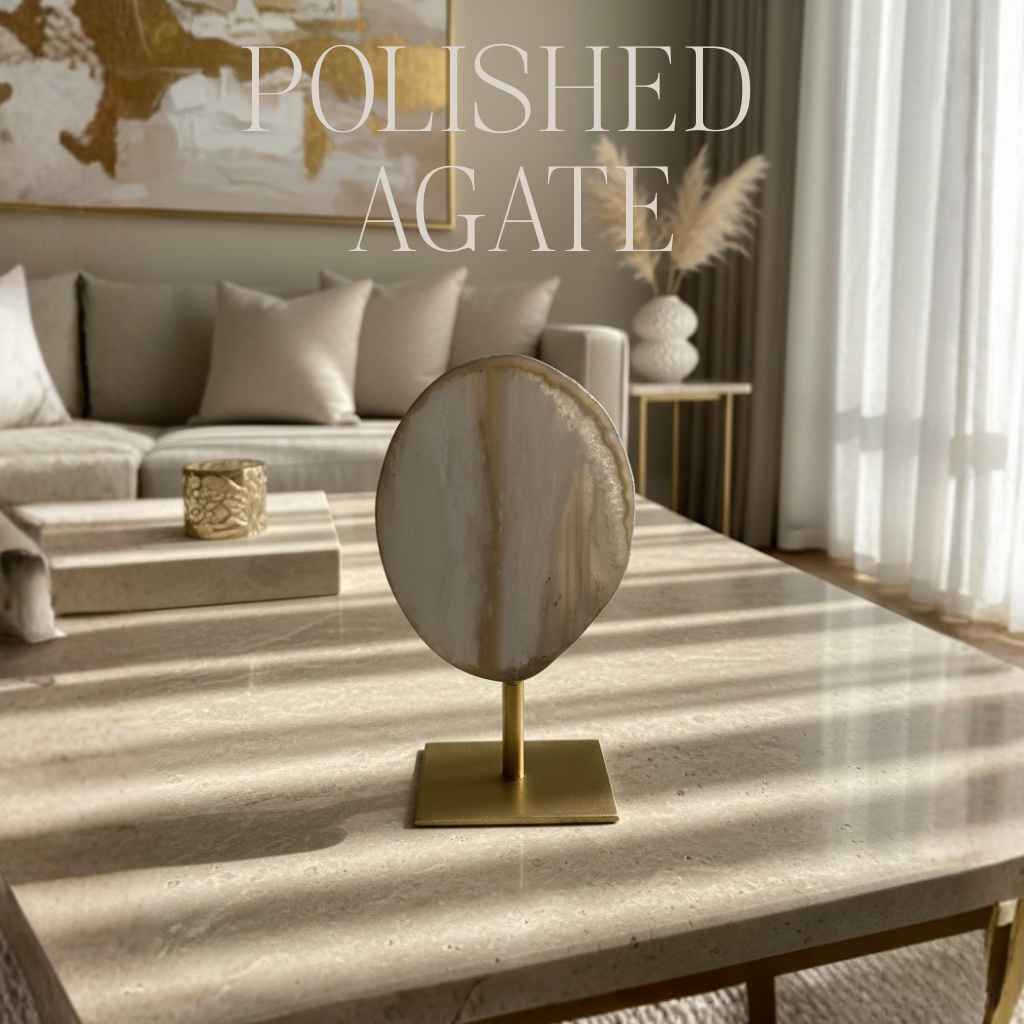 Polert Agat S på metallstativ