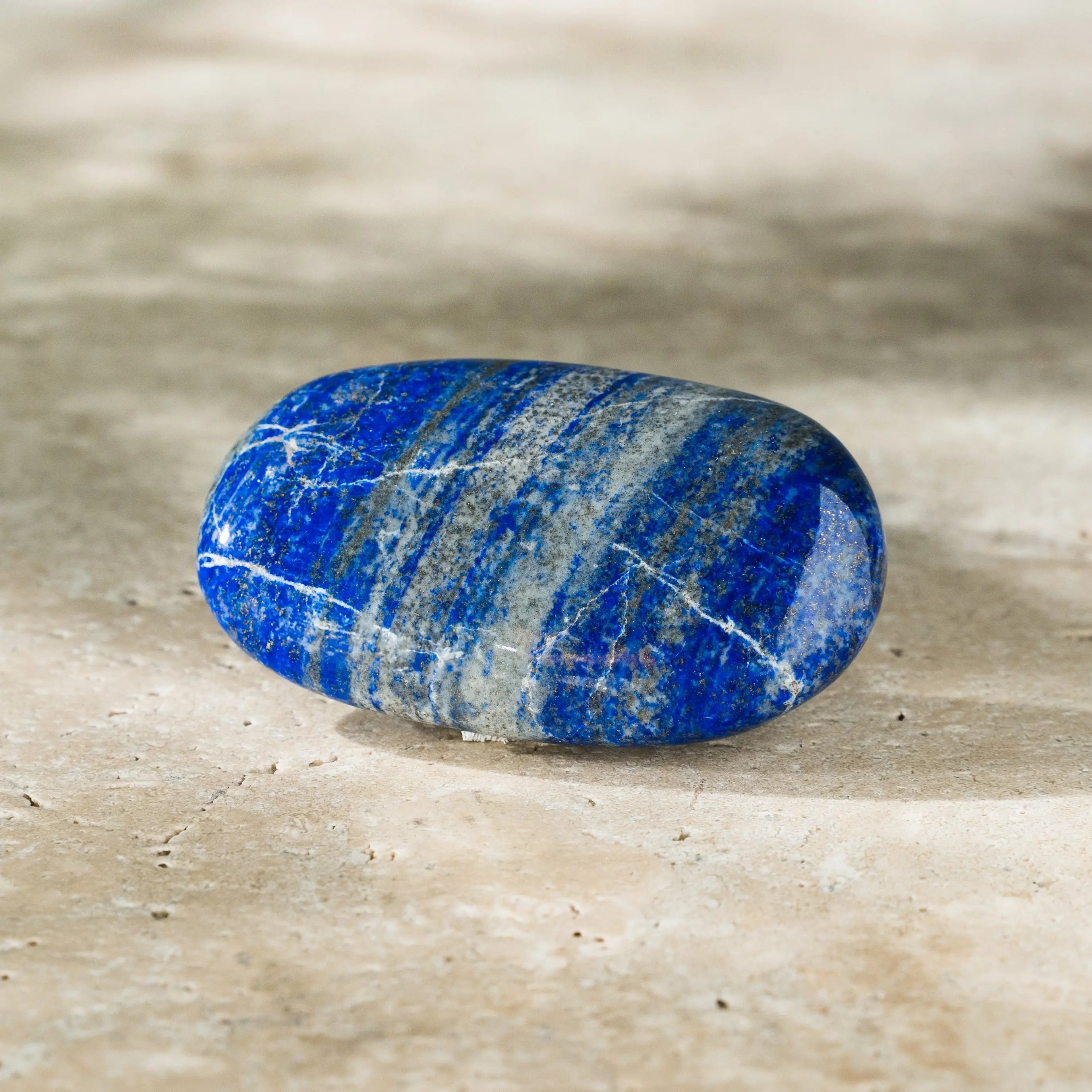 Lapis Lazuli Oval Sylvia Crystals Sp. z o.o.