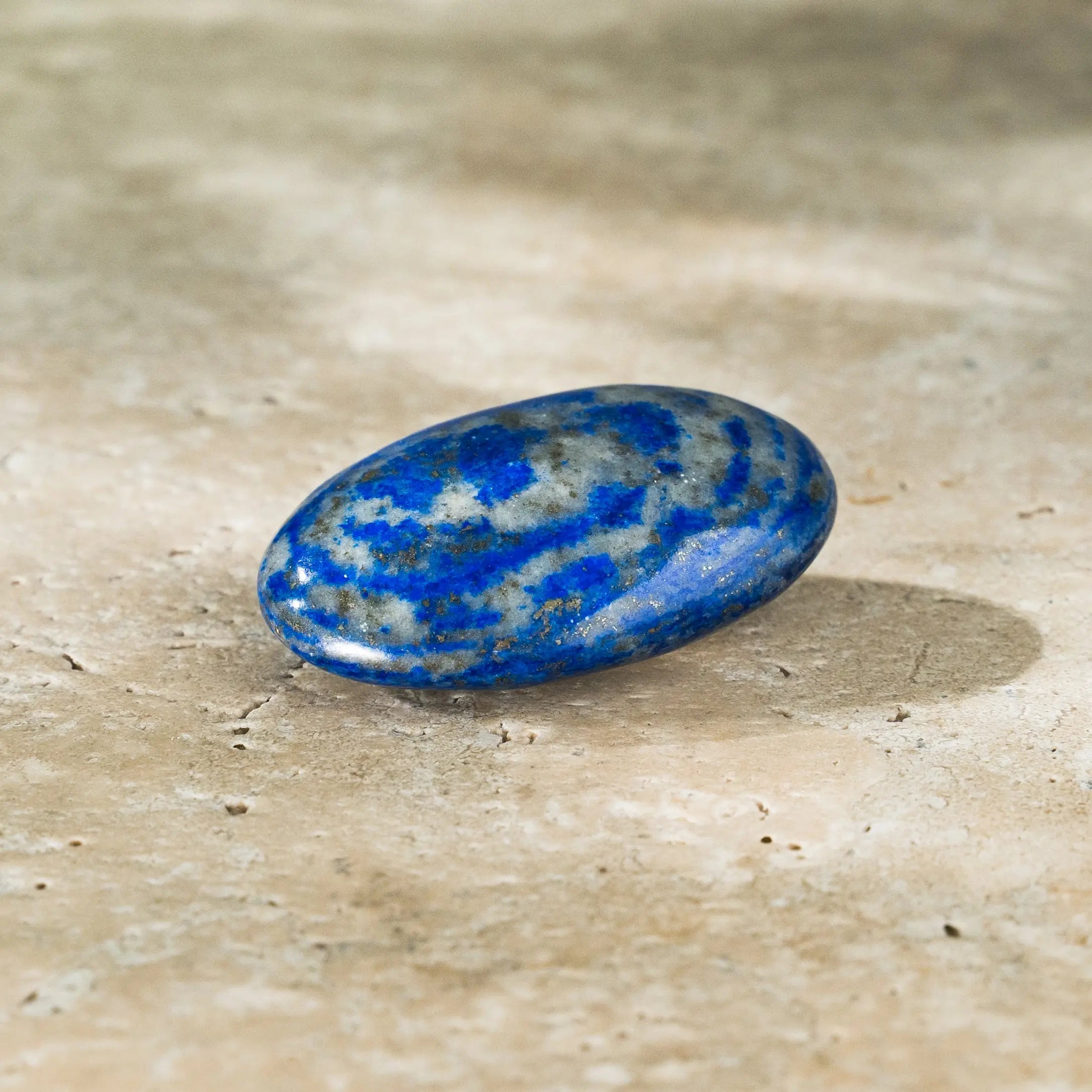 Lapis Lazuli Oval Sylvia Crystals Sp. z o.o.