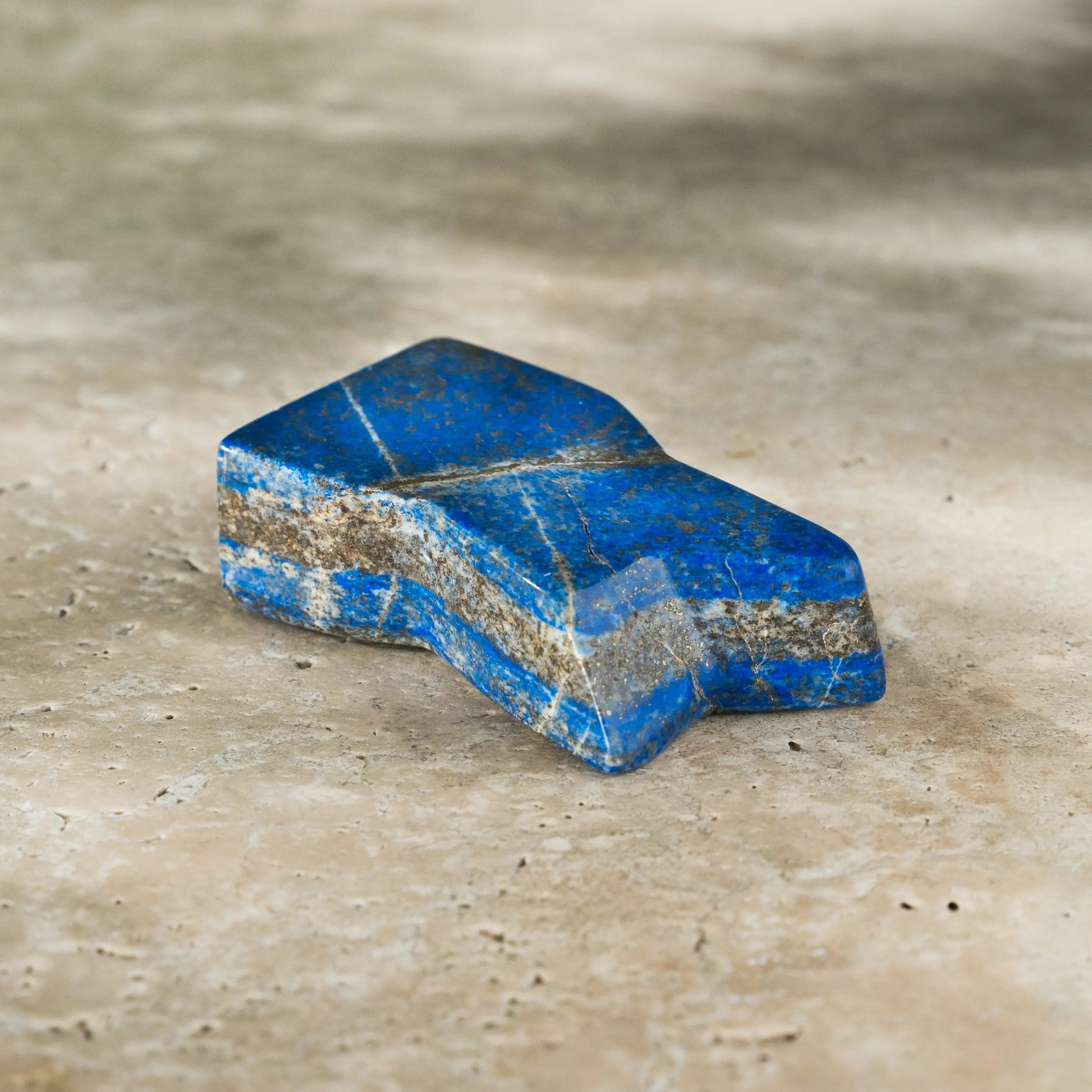 Lapis Lazuri Free Form Sylvia Crystals Sp. z o.o.