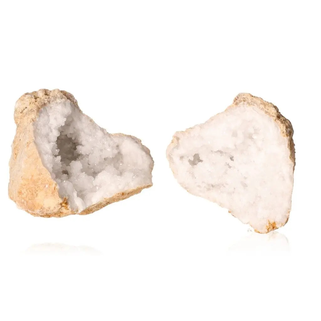 Open quartz geode with sparkling white crystals and rugged earthy exterior, weighing 1200-2000g, showcasing natural elegance.