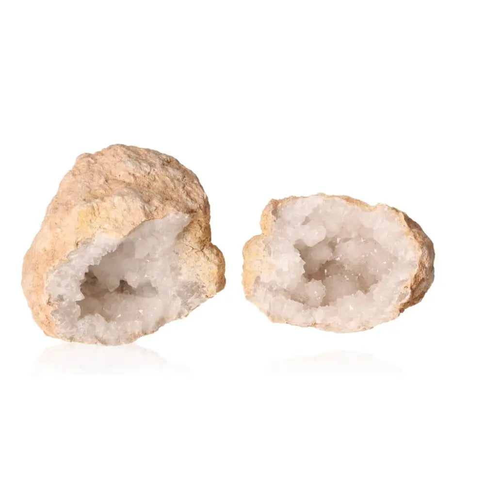 Open quartz geode revealing sparkling white crystals, showcasing natural beauty and energy enhancement properties, weighing 700-900g.