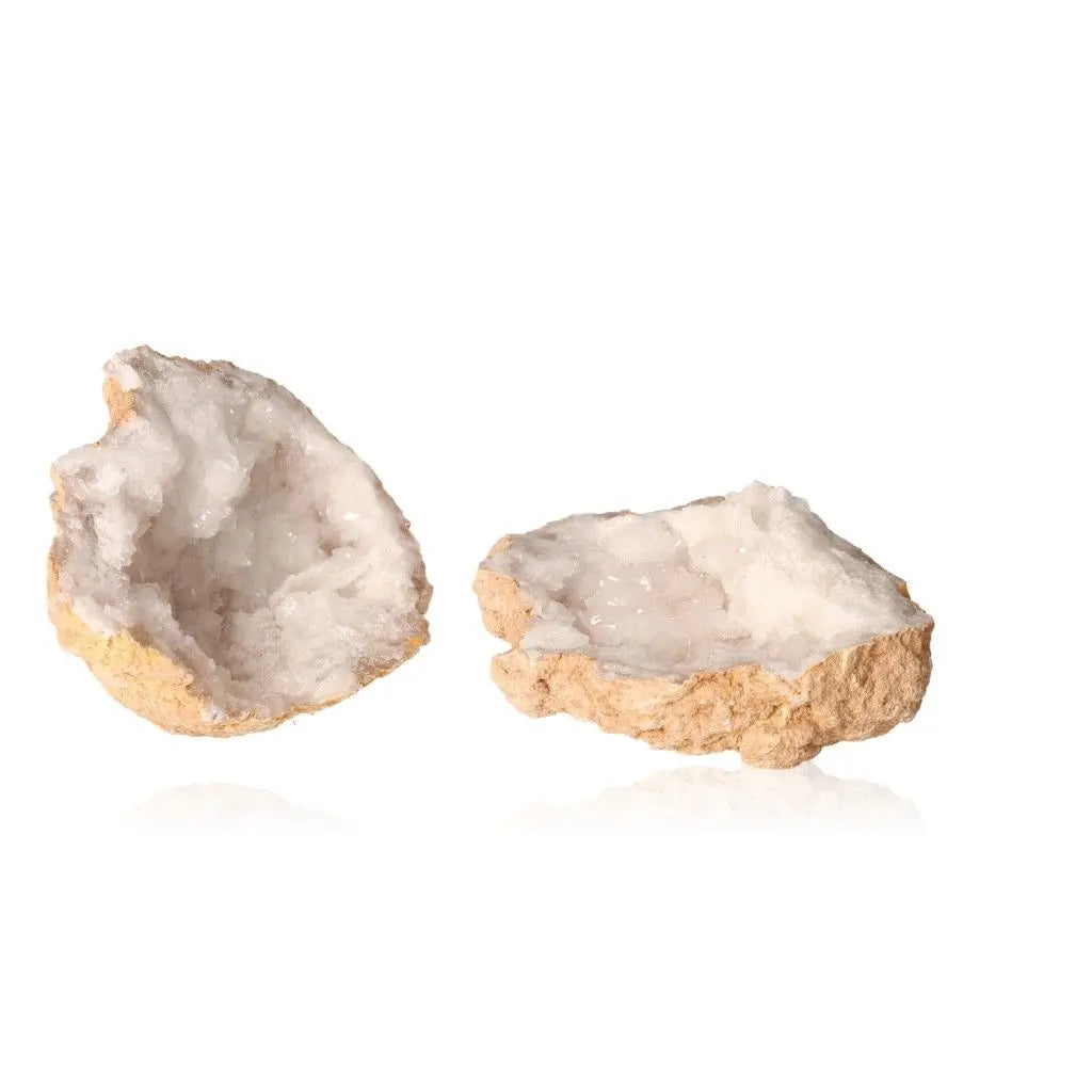 Quartz geode with sparkling white crystals, showcasing rugged beauty and natural tranquility, weighing between 700-900g.