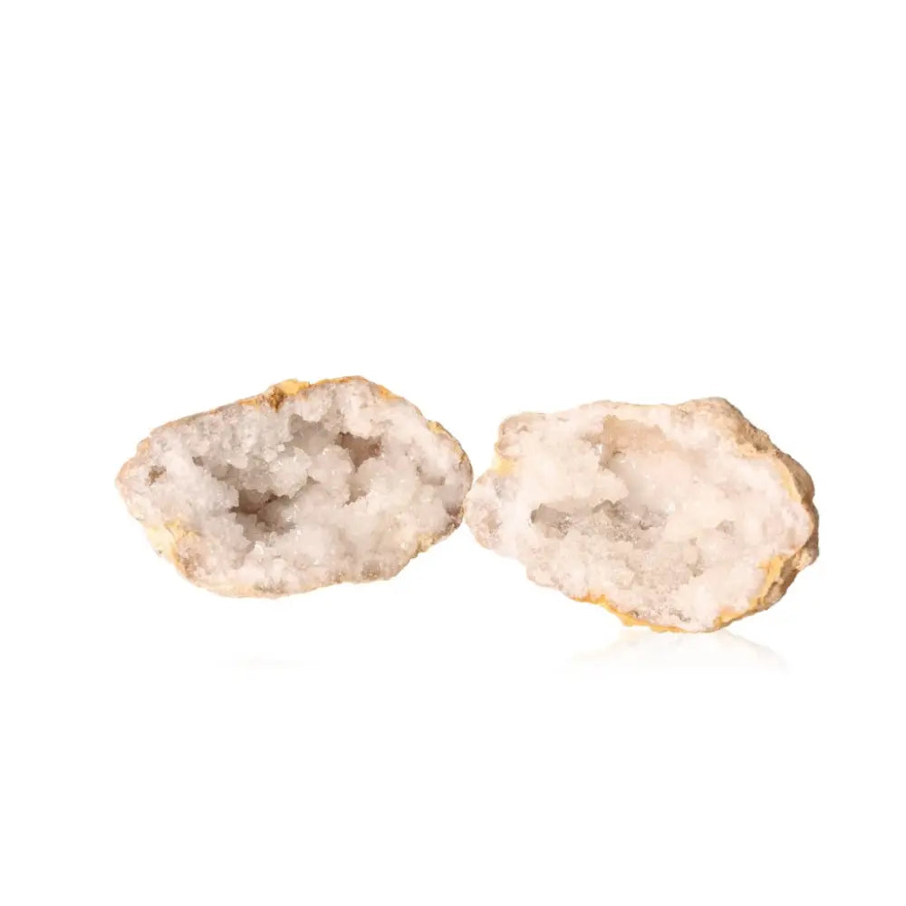 Open Quartz Geode (900-1200g) displaying sparkling cloudy white crystals, perfect for enhancing tranquility and aesthetic elegance.