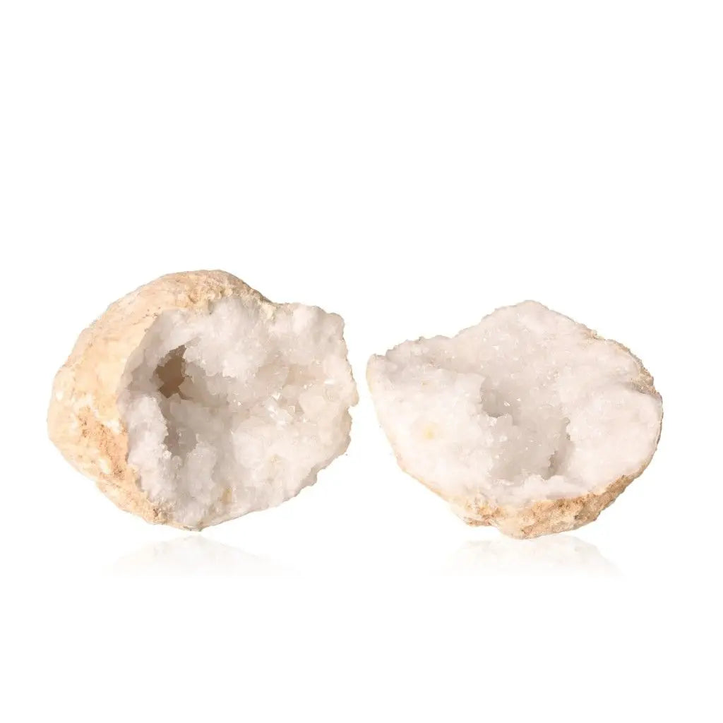 Quartz Geode (900-1200g) showcasing sparkling white crystals and rugged exterior, ideal for energy purification and natural decor.