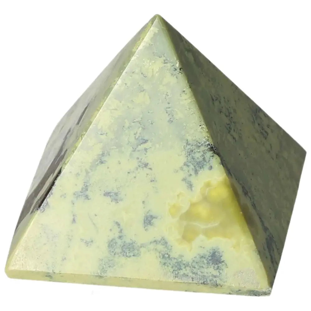 Serpentine pyramid for healing and spiritual growth, activates Heart Chakra, supports meditation and emotional balance.