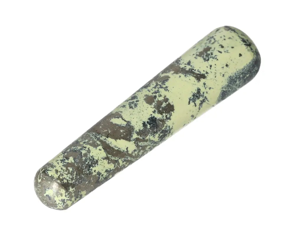 Serpentine wand for spiritual healing, enhancing meditation, emotional balance, and heart chakra activation. Ideal for spiritual growth.