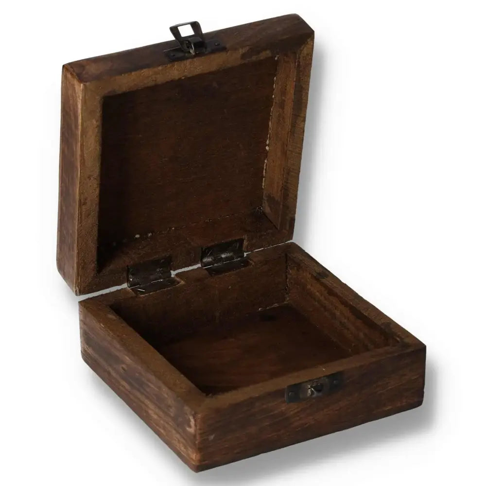 Square wooden keepsake box, 13x13x6cm, rustic design with hinged lid, perfect for storing small treasures or meaningful items.