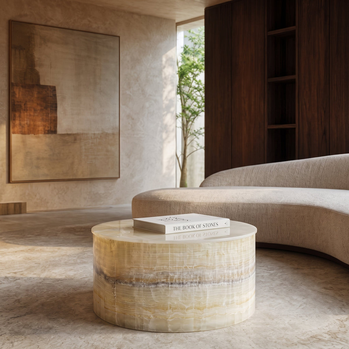 Coffee table in onyx 900 × 900 × 500 mm