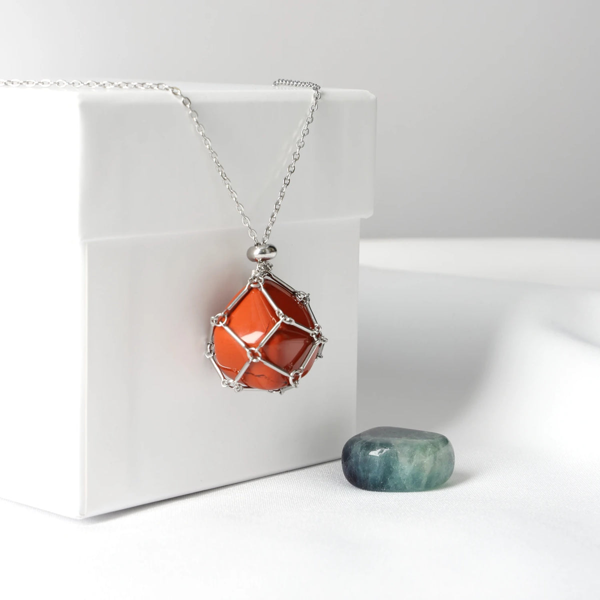Pendant Set with 2 Interchangeable Stones MOTIVATION 2