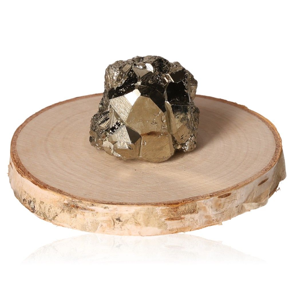 Pyrite druze on wooden base, promoting independence and courage, ideal for new ideas and goal achievement motivation.